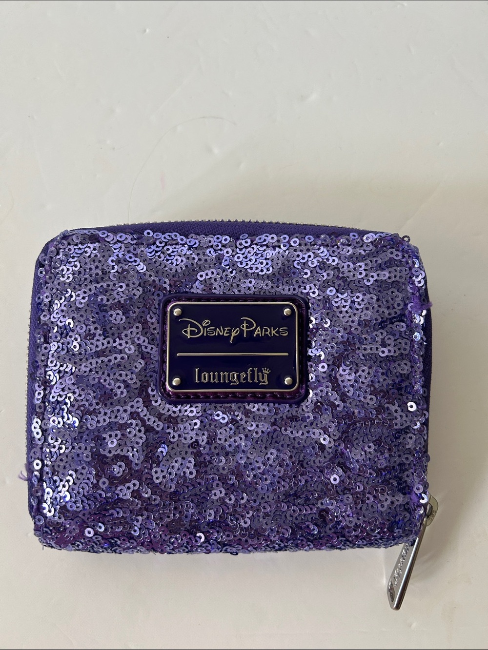 Loungefly Minnie Mouse Purple Sequin Zip Wallet Vegan Leather Like New So Cute
